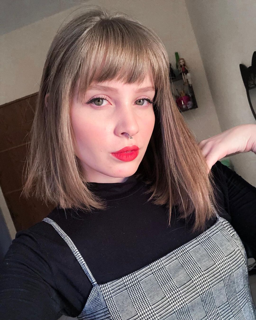 Asymmetrical Lob with Bangs