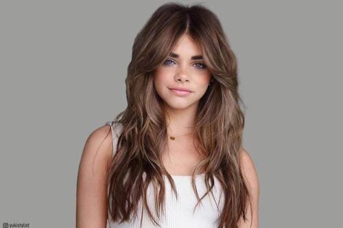 Long layered wavy hair