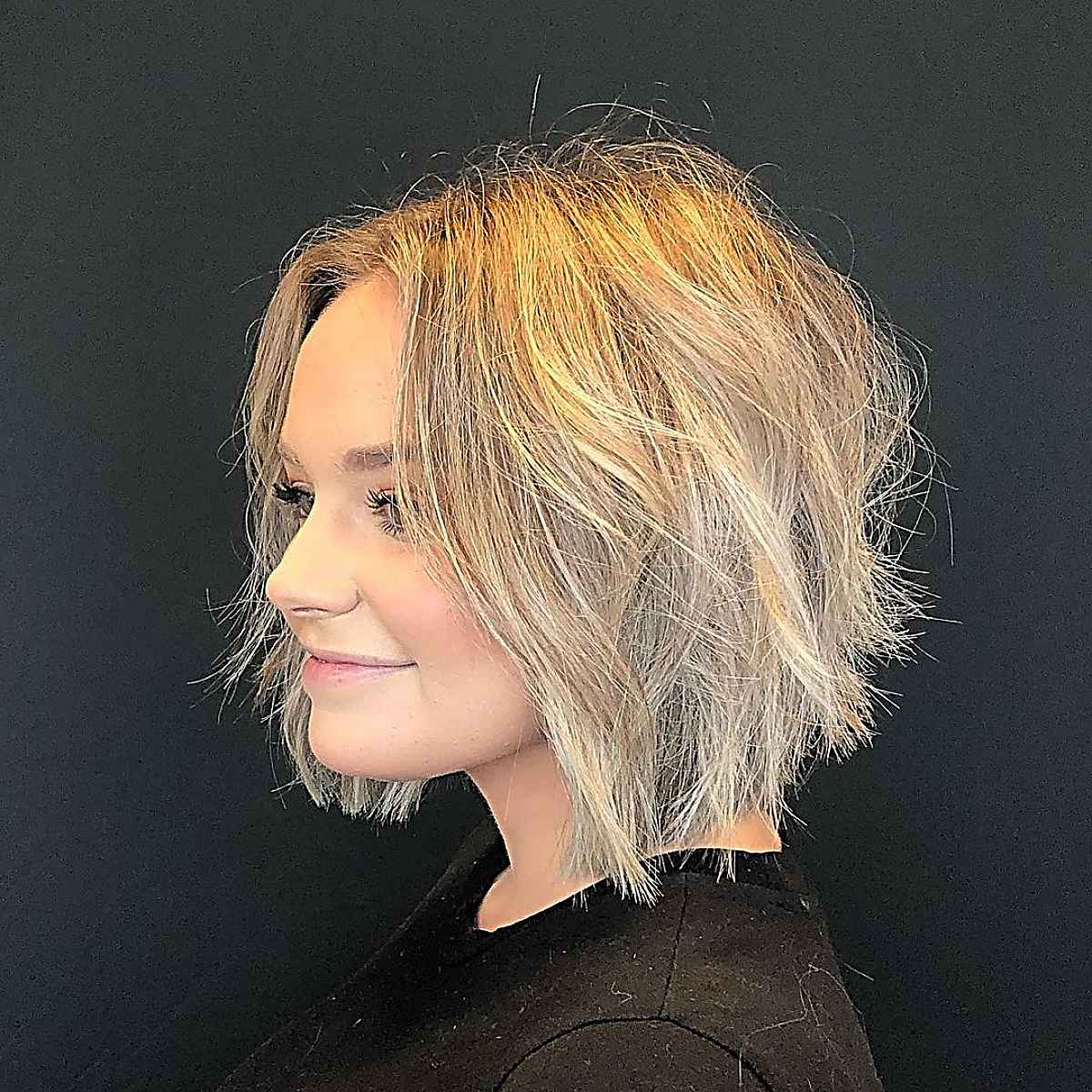 Short and Texturized Bob on Thin Tresses