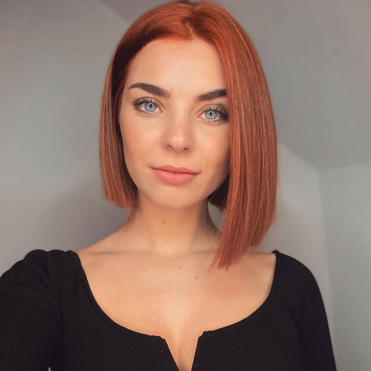 short asymmetrical blunt bob haircut for straight hair