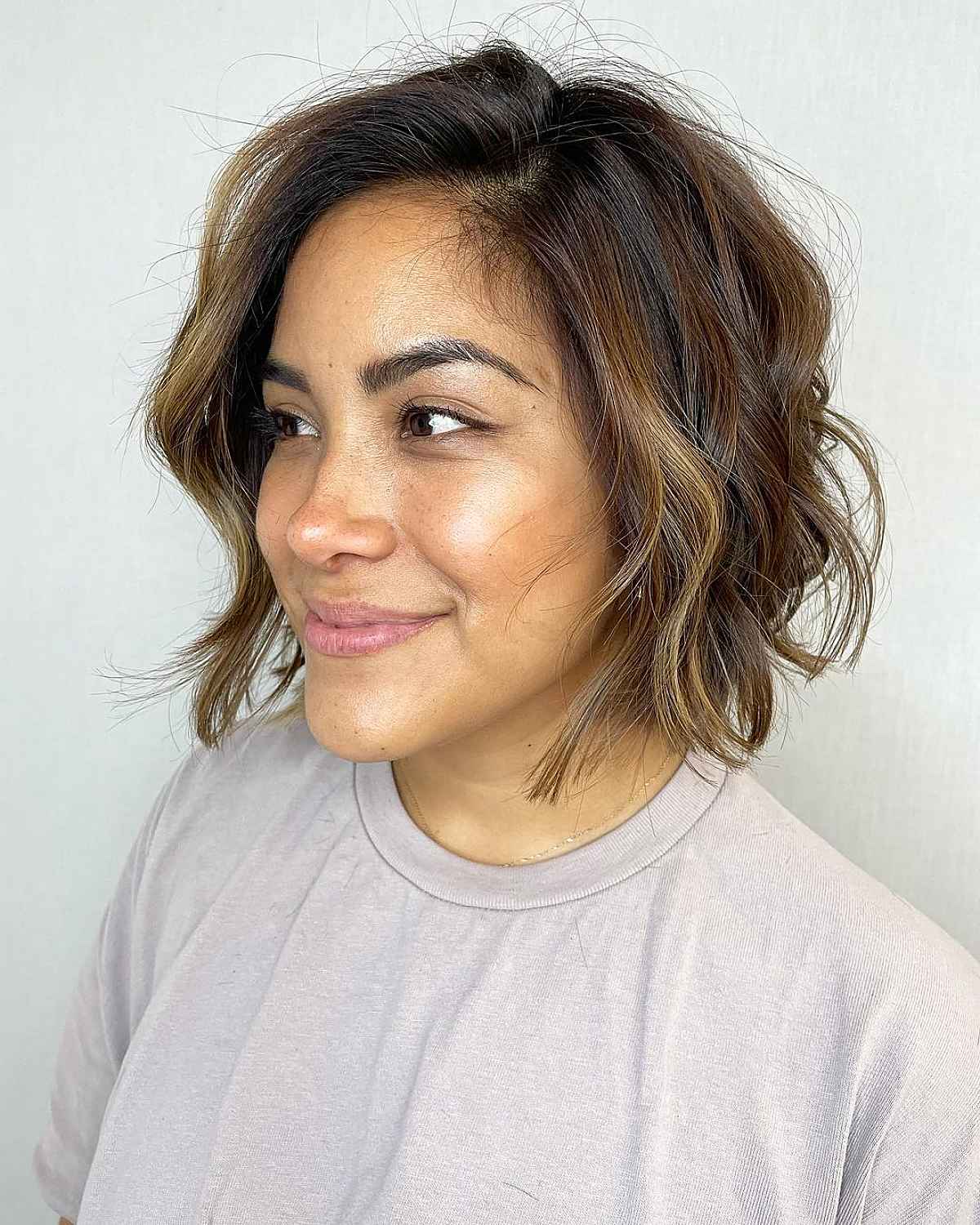 Side-Parted Bob Hairstyle with Soft Waves