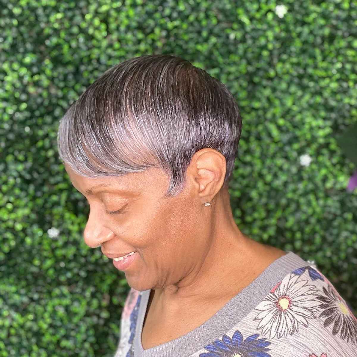 Sleek Pixie Cut for Salt-And-Pepper Hair