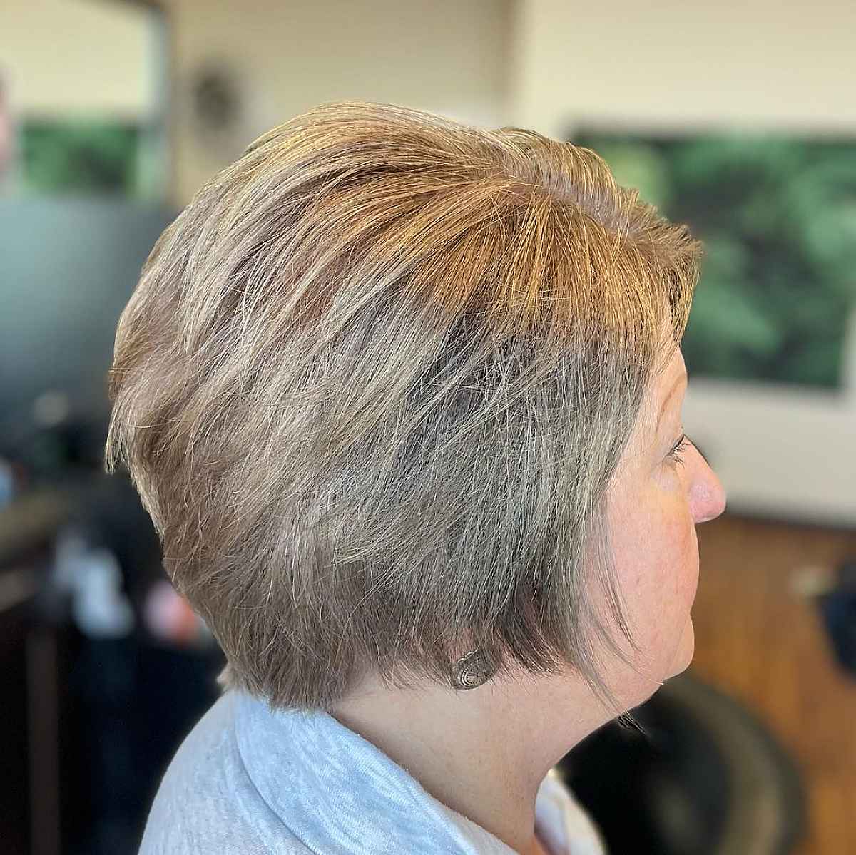 Straight Pixie Bob with Wispy Layers