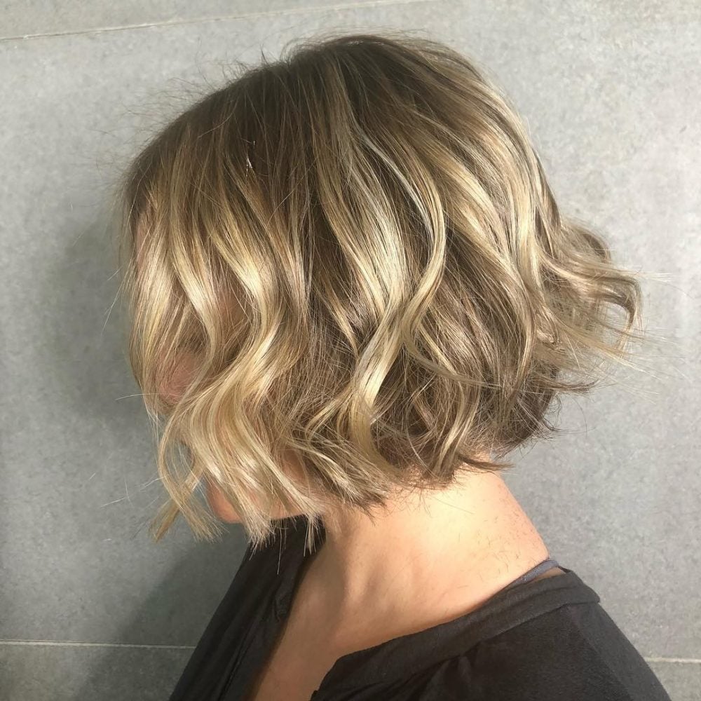 A Versatile Blunt Bob Haircut